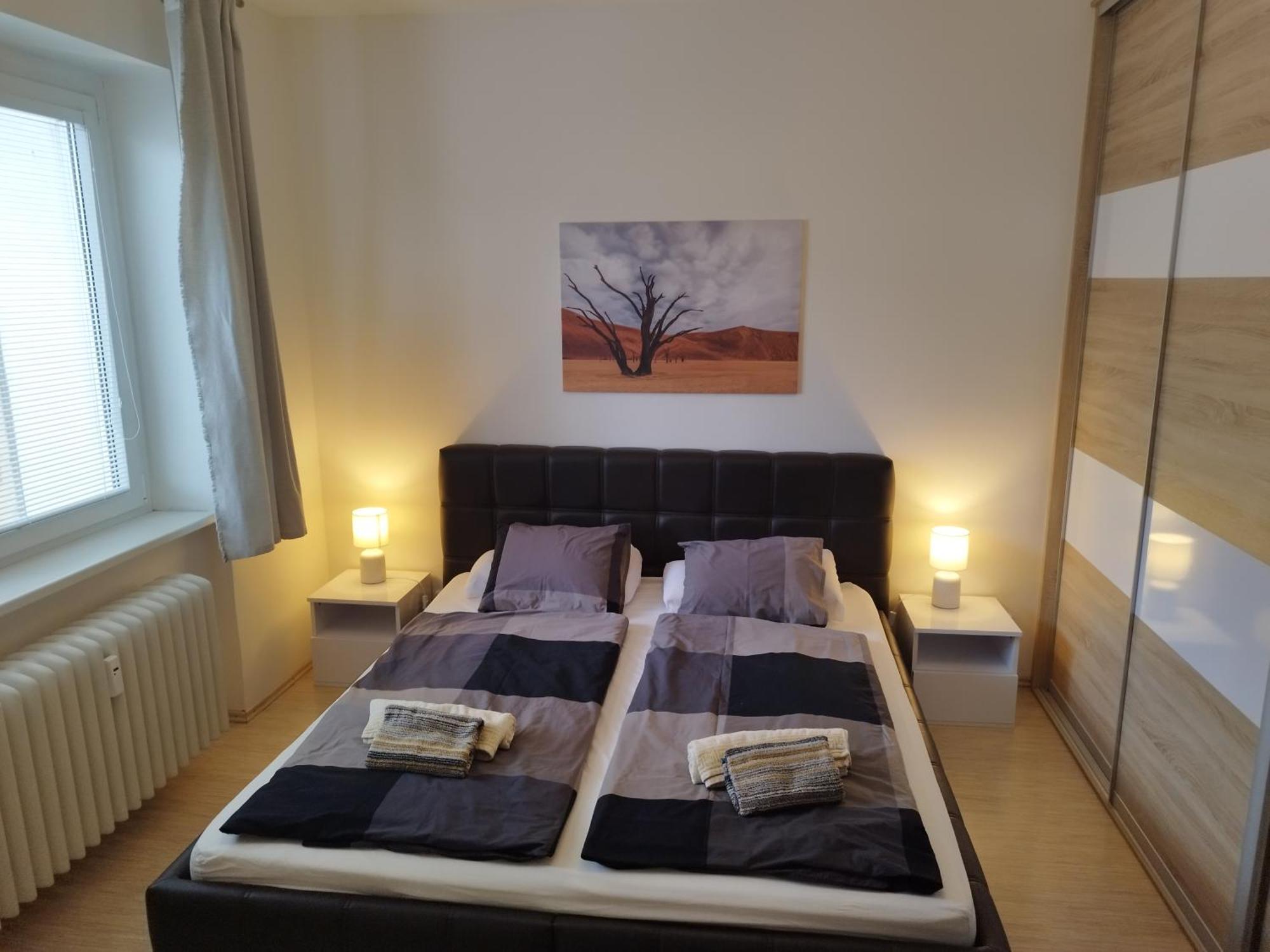 Ferienwohnung Amazing Flat In Old Town With Large Balcony Pressburg Exterior foto
